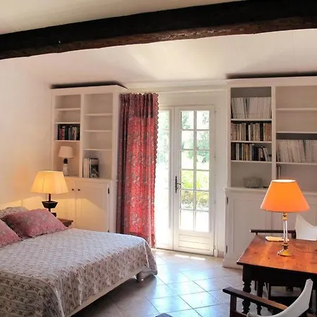 Agay Sleeps 8 Pool Air Con Wifi Holiday home