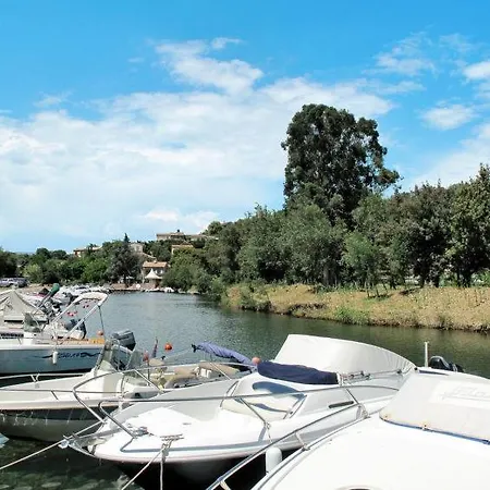 Hébergement de vacances Agay Sleeps 8 Pool Air Con Wifi *